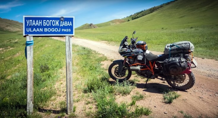 ride-must-go-on-ktm-adv-r-2