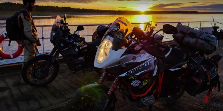 ride-must-go-on-ktm-adv-r-4