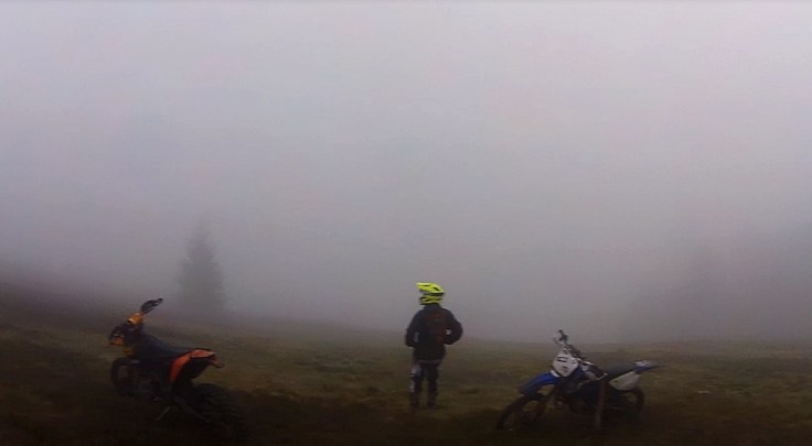 extreme-enduro-trip-river-to-sky-with-bro