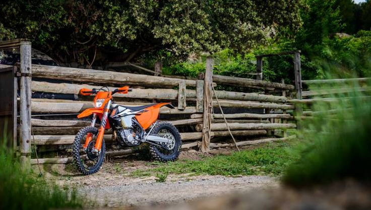 ktm-exc-my-2017-hioktanowy-pierwsze-spojrzenie (11)
