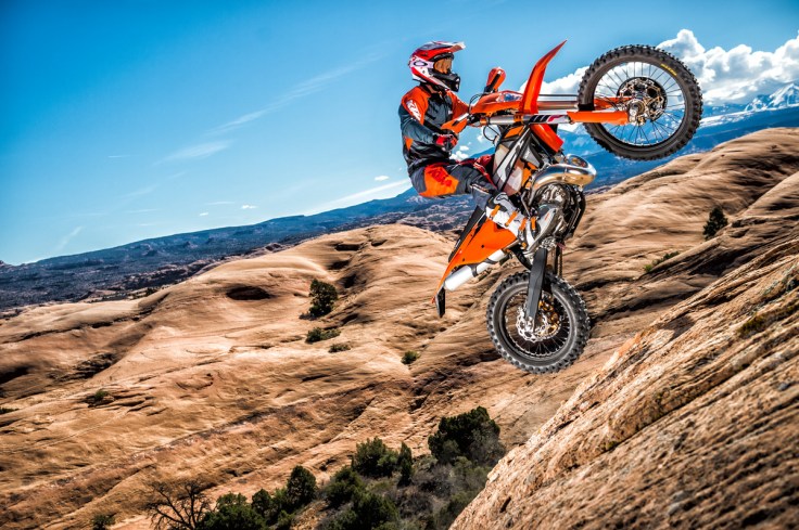143505_KTM EXC MY 2017 Action