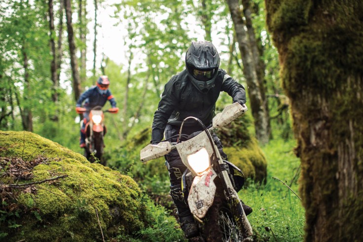 fox-legion-enduro-racewear-2017_1_1200