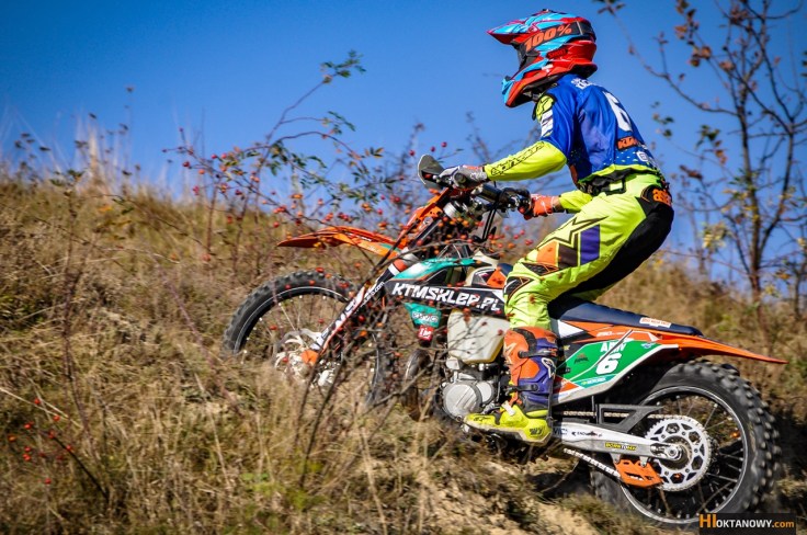 oskar-kaczmarczyk-trening-sesja-foto-ktm-250-exc-tpi-2018-team-ktmsklep.pl-foto-www-hioktanowy.com (21)